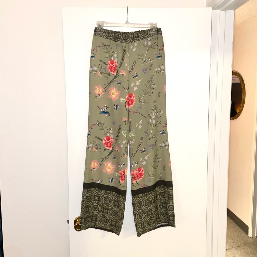 Lightweight floral pants